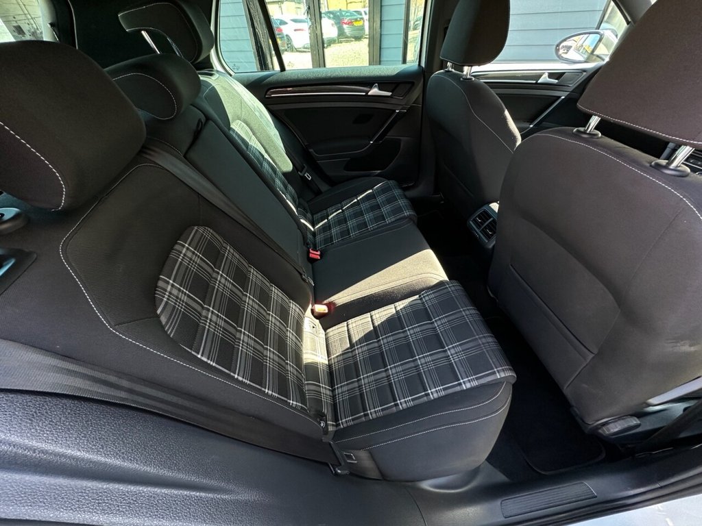 Used Volkswagen Golf 2014 for sale - 77765507: Photo 18