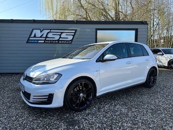 Used Volkswagen Golf 2014 for sale - 77765507: Photo