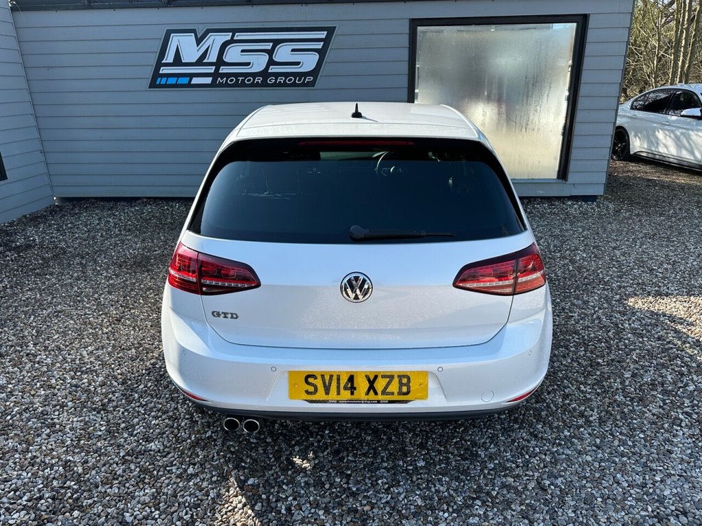 Used Volkswagen Golf 2014 for sale - 77765507: Photo 4