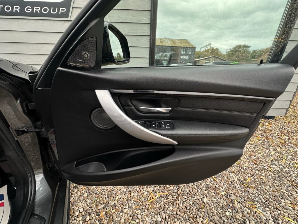 Used BMW 3 Series 2017 for sale - 76481860: Photo 11