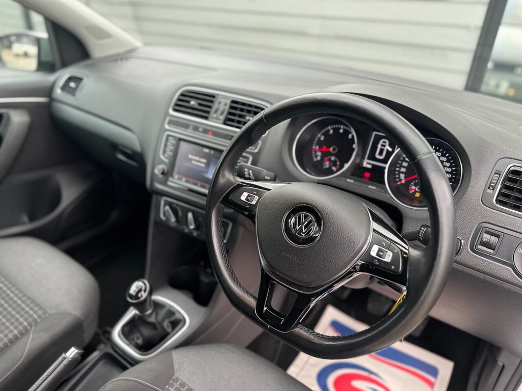 Used Volkswagen Polo 2015 for sale - 76883626: Photo 14