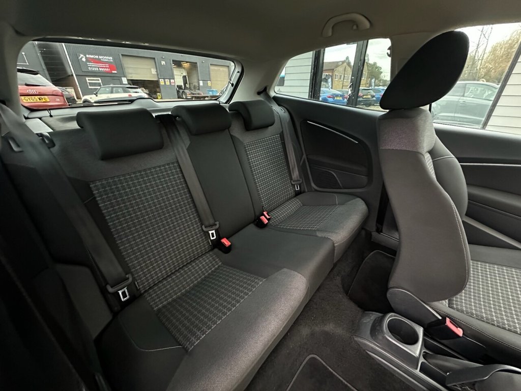 Used Volkswagen Polo 2015 for sale - 76883626: Photo 21