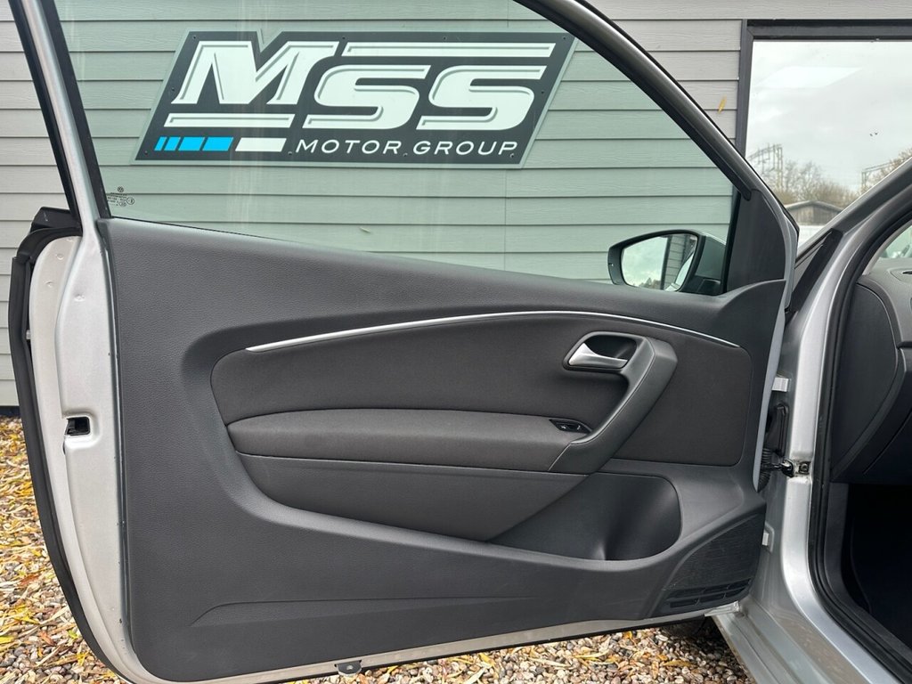 Used Volkswagen Polo 2015 for sale - 76883626: Photo 24