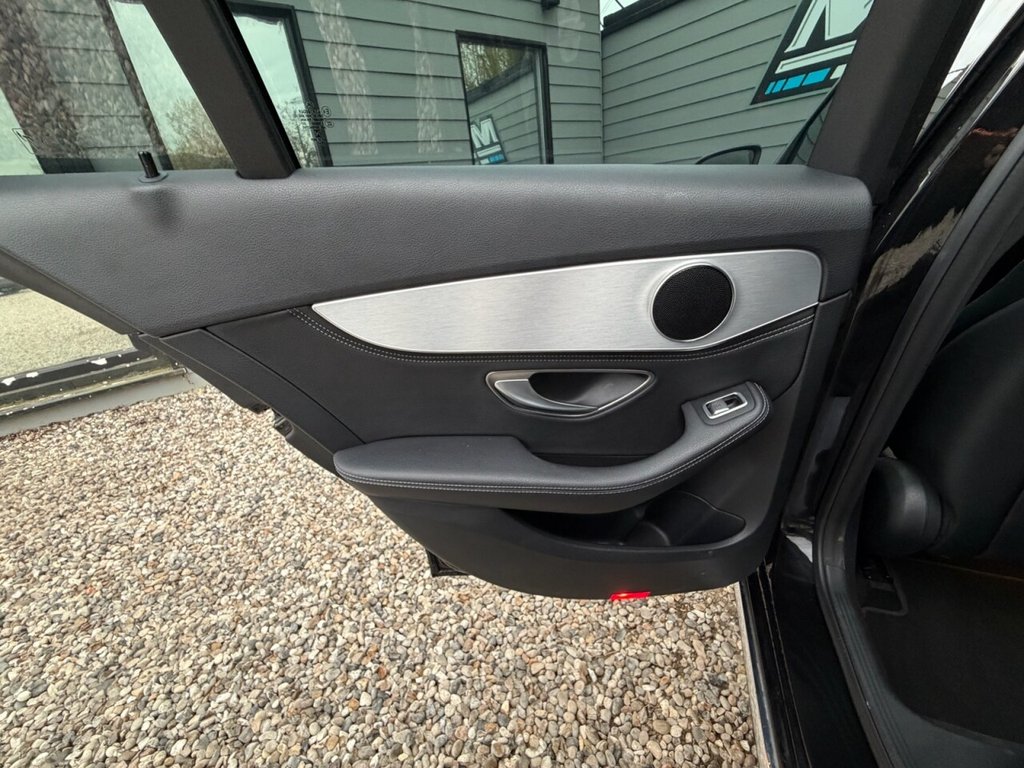 Used Mercedes-Benz C Class 2015 for sale - 78088335: Photo 18