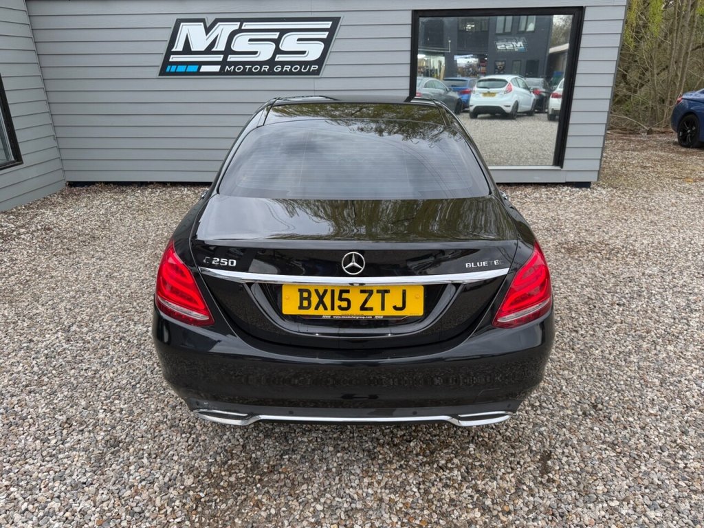 Used Mercedes-Benz C Class 2015 for sale - 78088335: Photo 4