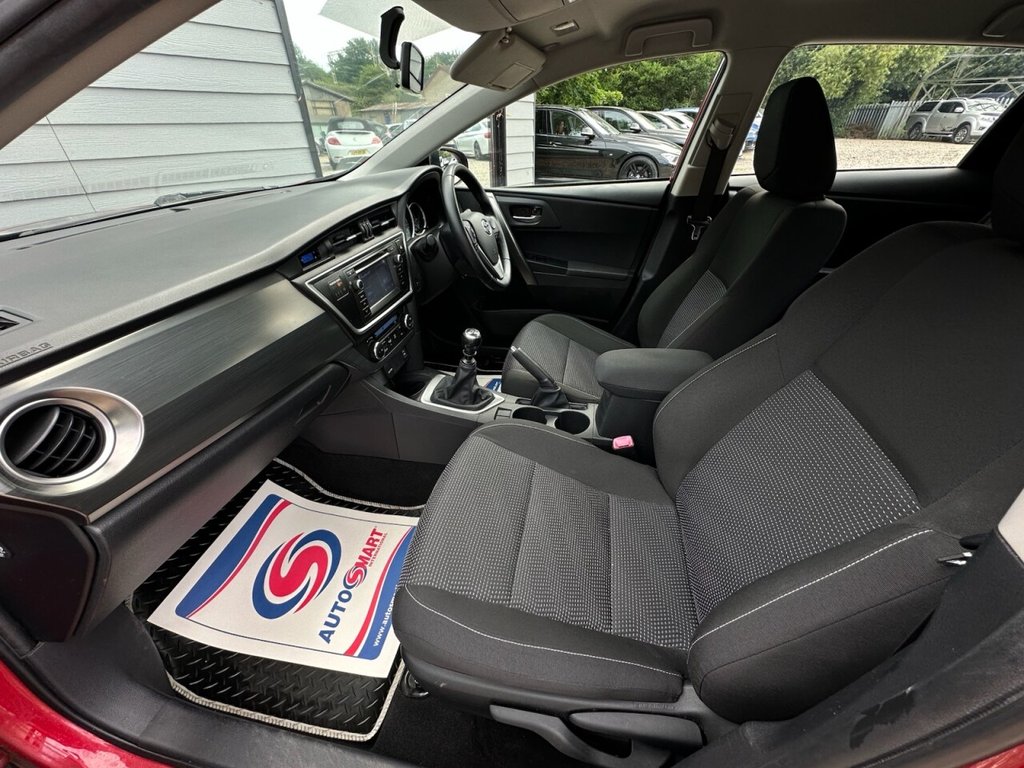 Used Toyota Auris 2013 for sale - 77200325: Photo 12