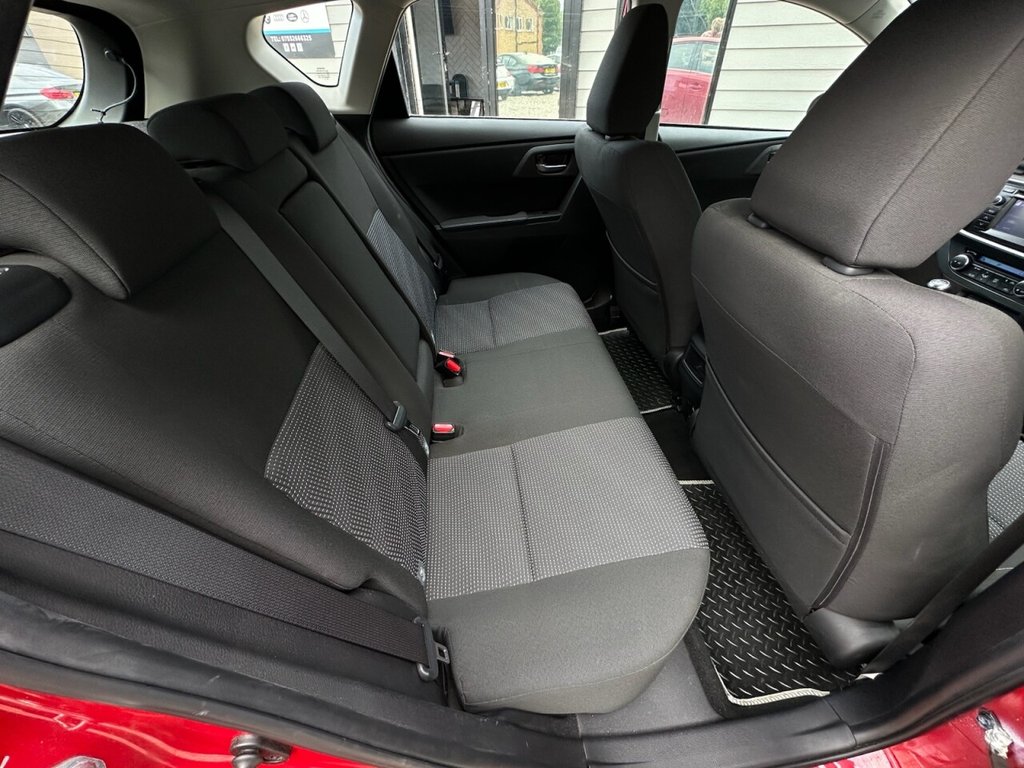 Used Toyota Auris 2013 for sale - 77200325: Photo 17