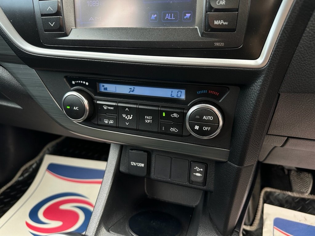 Used Toyota Auris 2013 for sale - 77200325: Photo 24