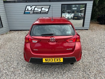 Used Toyota Auris 2013 for sale - 77200325: Photo