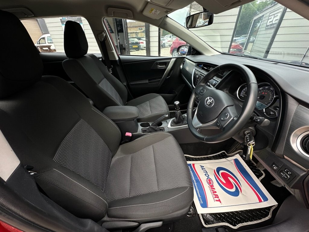 Used Toyota Auris 2013 for sale - 77200325: Photo 9