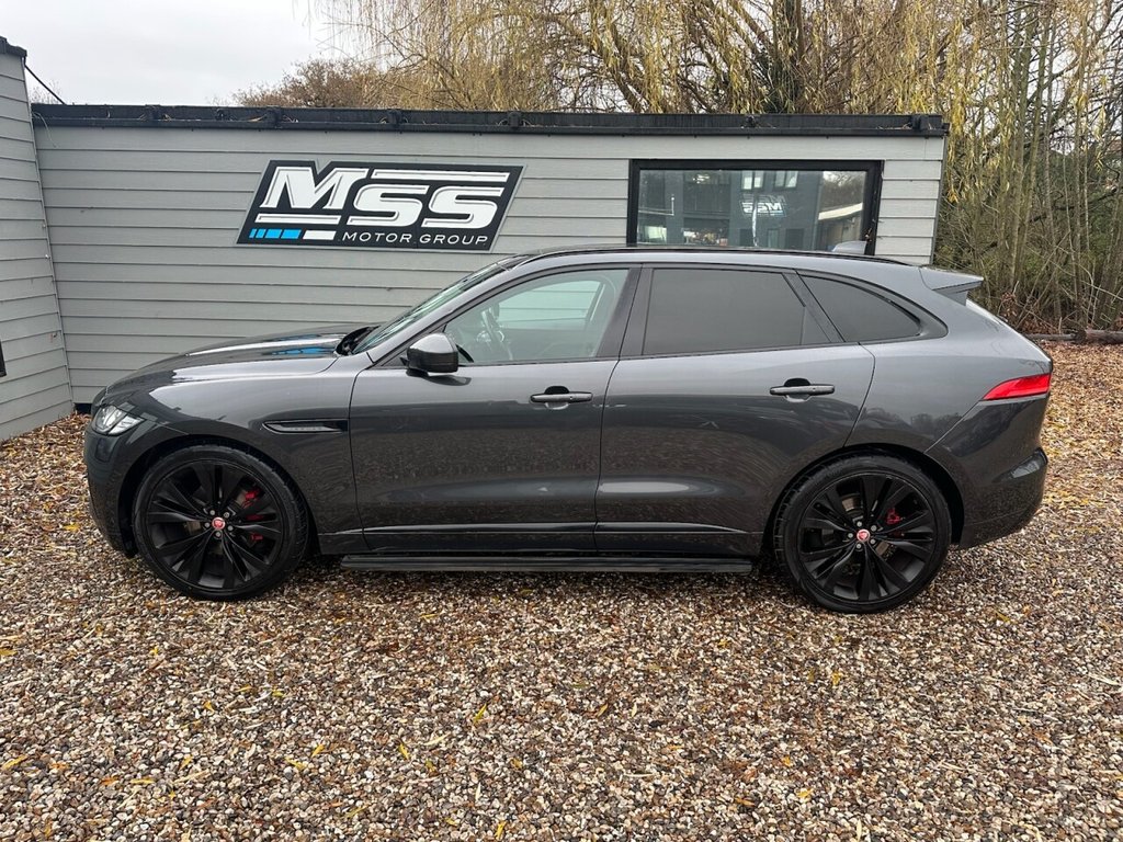 Used Jaguar F-Pace 2017 for sale - 76986026: Photo 2