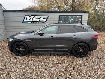 Used Jaguar F-Pace 2017 for sale - 76986026: Photo