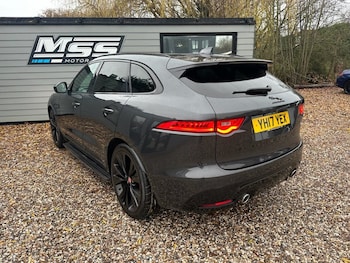 Used Jaguar F-Pace 2017 for sale - 76986026: Photo