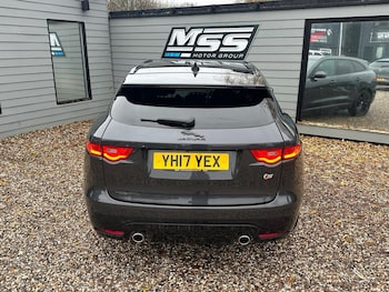 Used Jaguar F-Pace 2017 for sale - 76986026: Photo