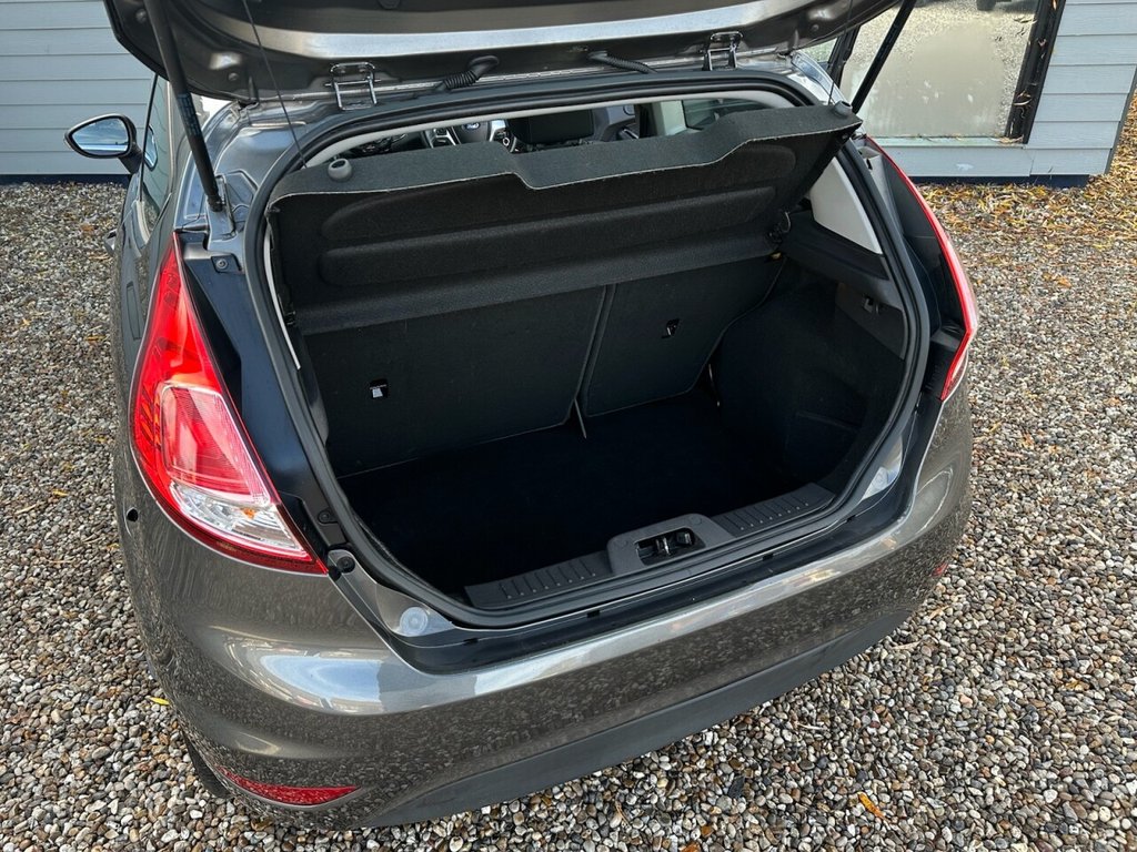 Used Ford Fiesta 2015 for sale - 76570578: Photo 17