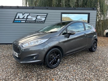 Used Ford Fiesta 2015 for sale - 76570578: Photo