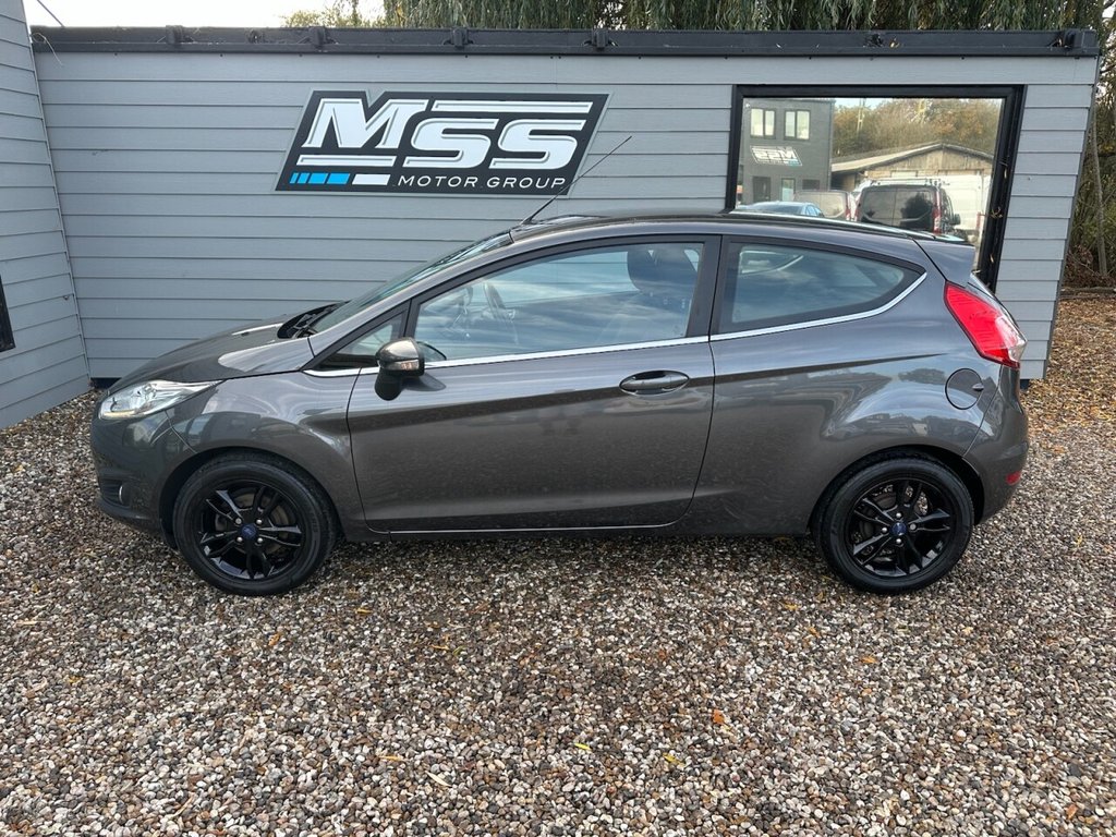 Used Ford Fiesta 2015 for sale - 76570578: Photo 2