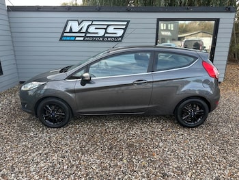 Used Ford Fiesta 2015 for sale - 76570578: Photo