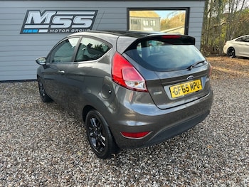 Used Ford Fiesta 2015 for sale - 76570578: Photo