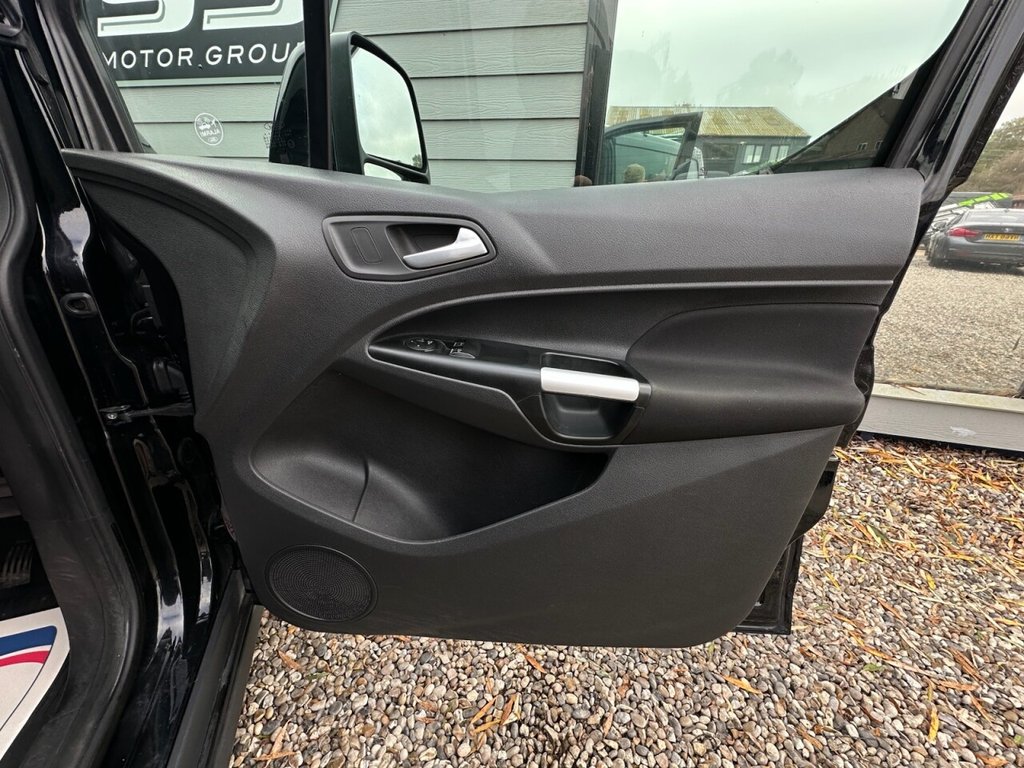 Used Ford Transit Connect 2017 for sale - 76510153: Photo 11