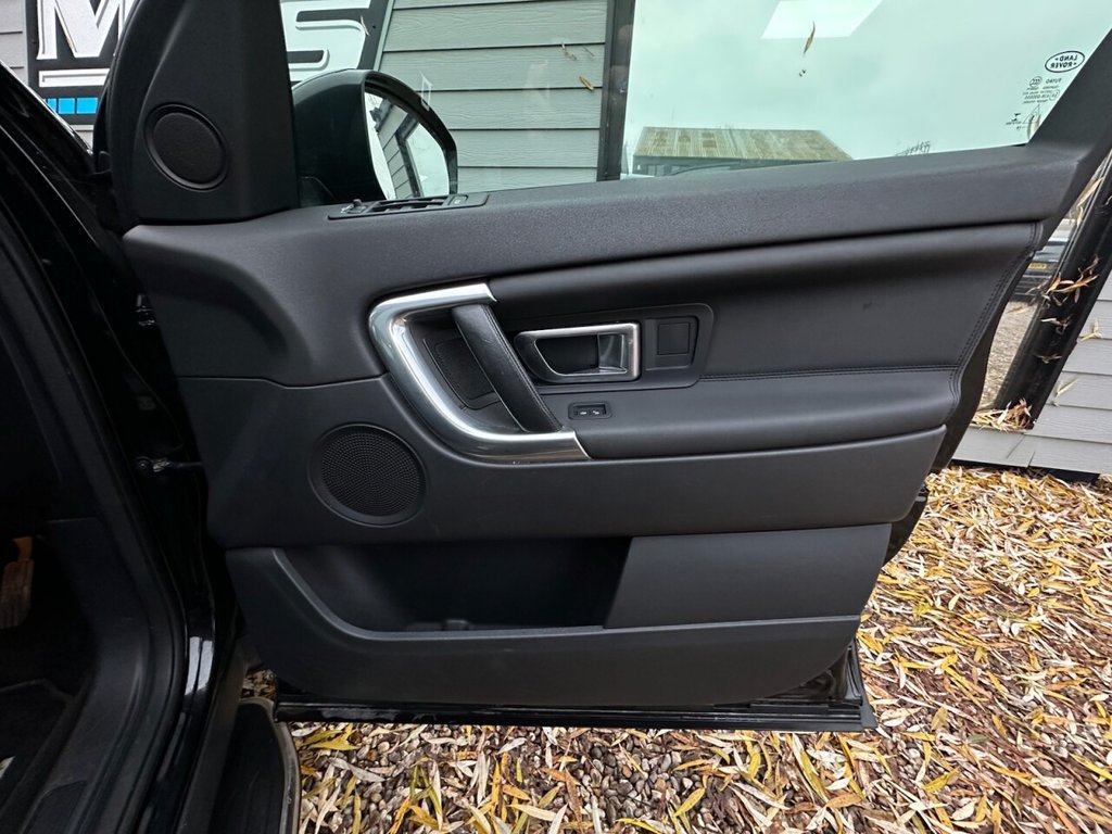 Used Land Rover Discovery Sport 2016 for sale - 76950311: Photo 12