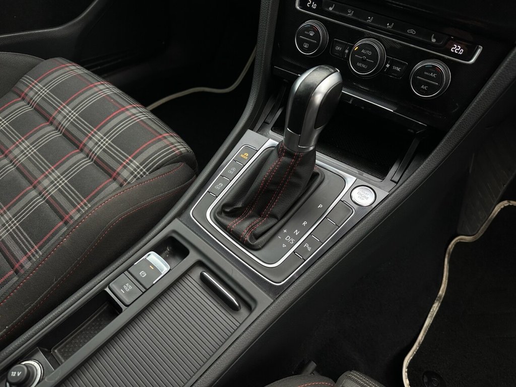 Used Volkswagen Golf 2017 for sale - 77236464: Photo 21