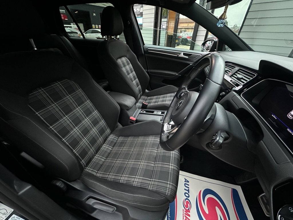 Used Volkswagen Golf 2018 for sale - 76509833: Photo 10