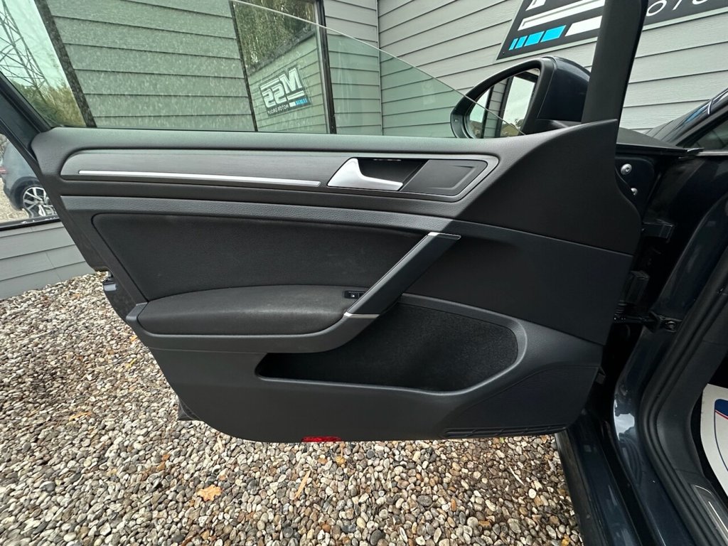Used Volkswagen Golf 2018 for sale - 76509833: Photo 14