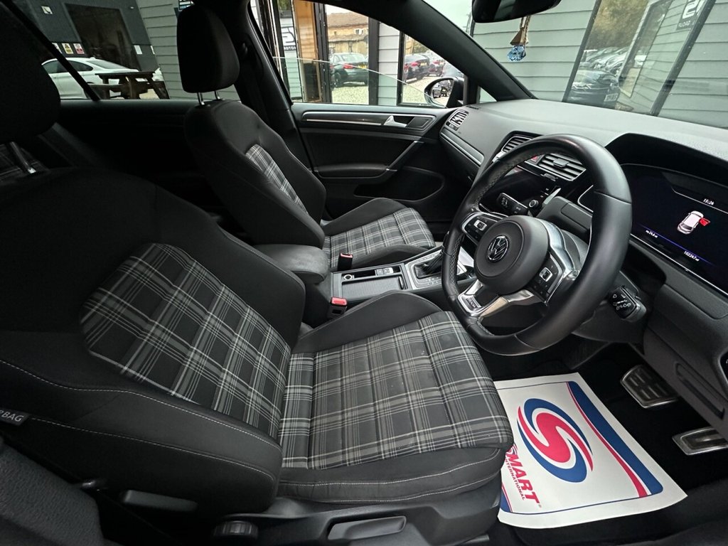 Used Volkswagen Golf 2018 for sale - 76509833: Photo 9