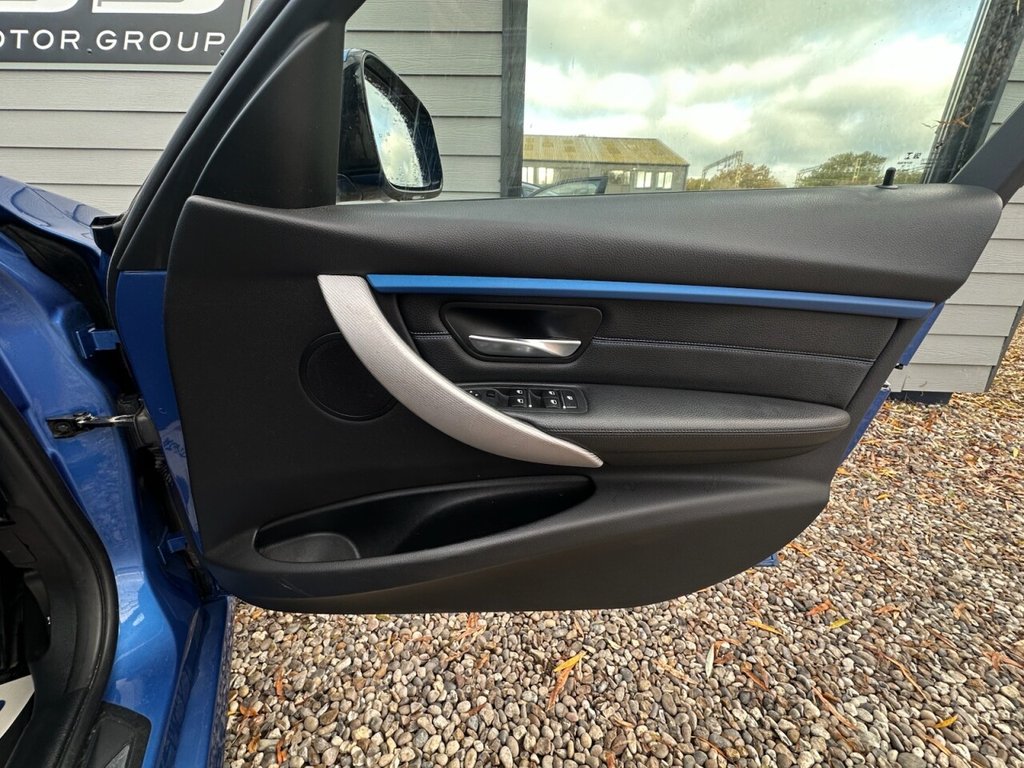 Used BMW 3 Series 2018 for sale - 76520451: Photo 11