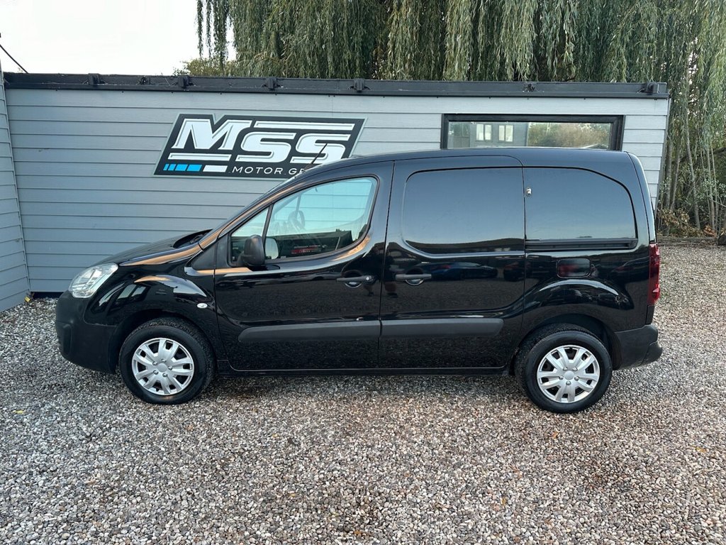 Used Citroen Berlingo 2017 for sale - 76396494: Photo 2