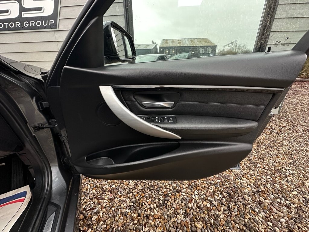 Used BMW 3 Series 2018 for sale - 77212601: Photo 11