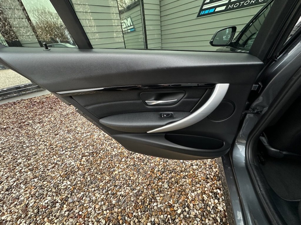 Used BMW 3 Series 2018 for sale - 77212601: Photo 16