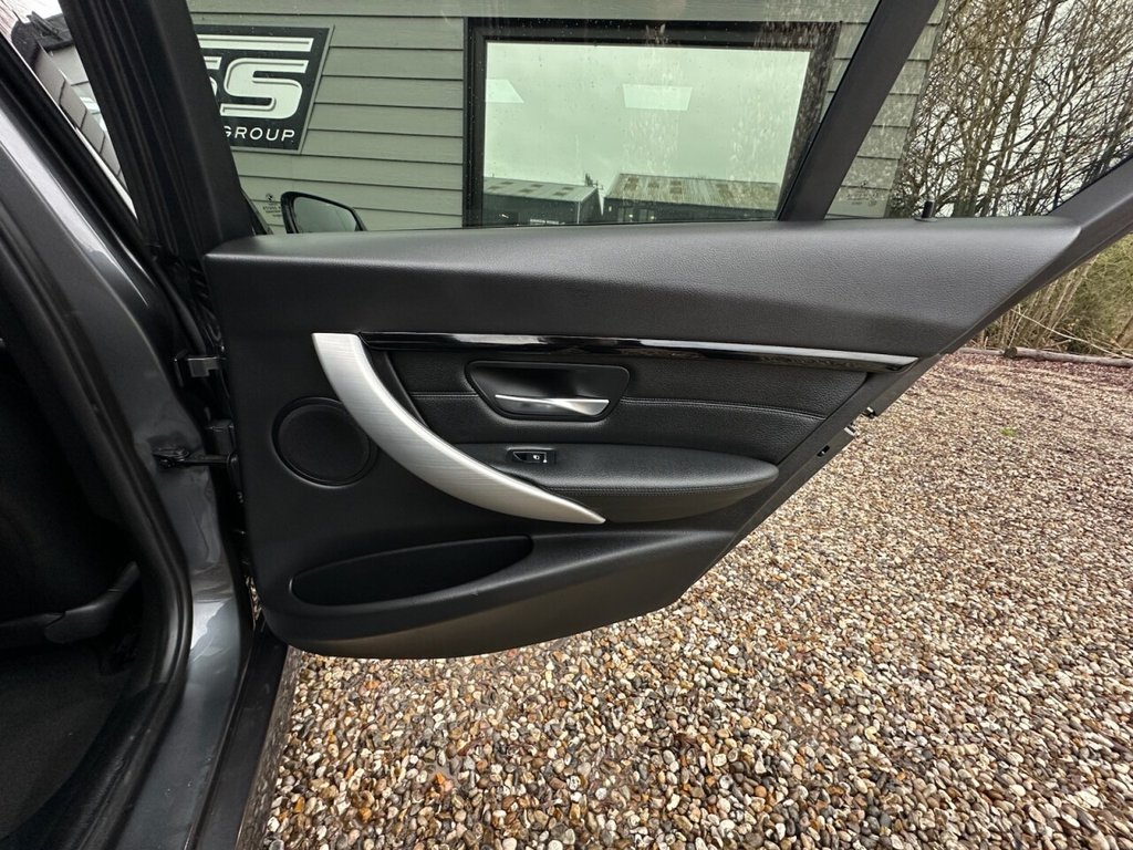 Used BMW 3 Series 2018 for sale - 77212601: Photo 19