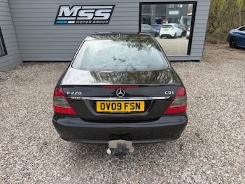 Used Mercedes-Benz E Class 2009 for sale - 78096395: Photo