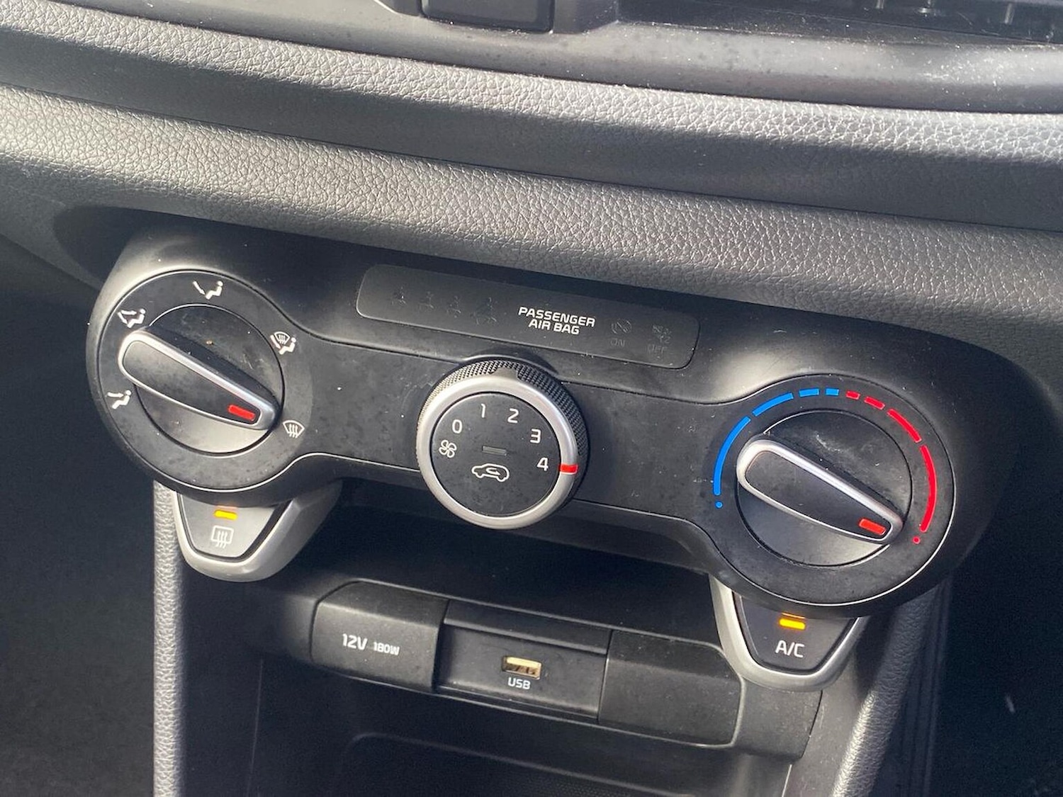 Used Kia Picanto 2022 for sale - 76637755: Photo 12