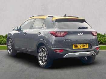 Used Kia Stonic 2023 for sale - 76091076: Photo