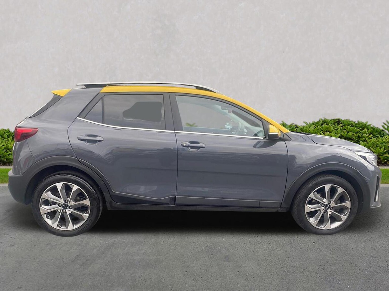 Used Kia Stonic 2023 for sale - 76091076: Photo 3