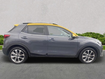 Used Kia Stonic 2023 for sale - 76091076: Photo