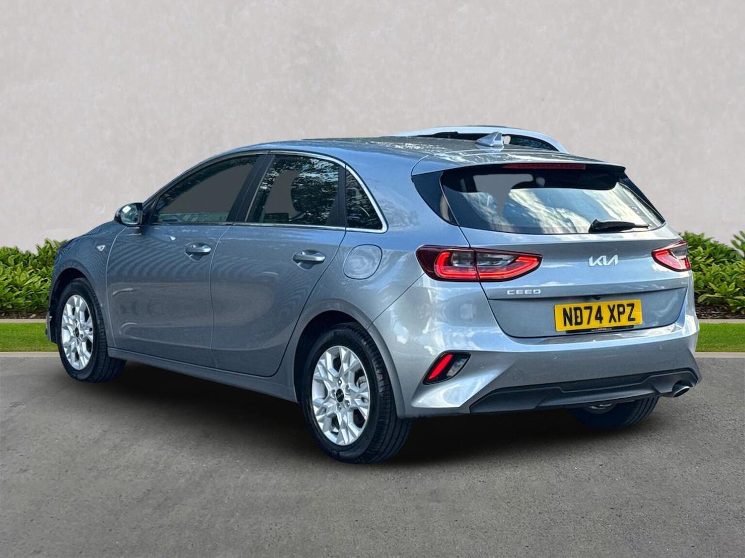 Used Kia Ceed 2025 for sale - 76114347: Photo 2