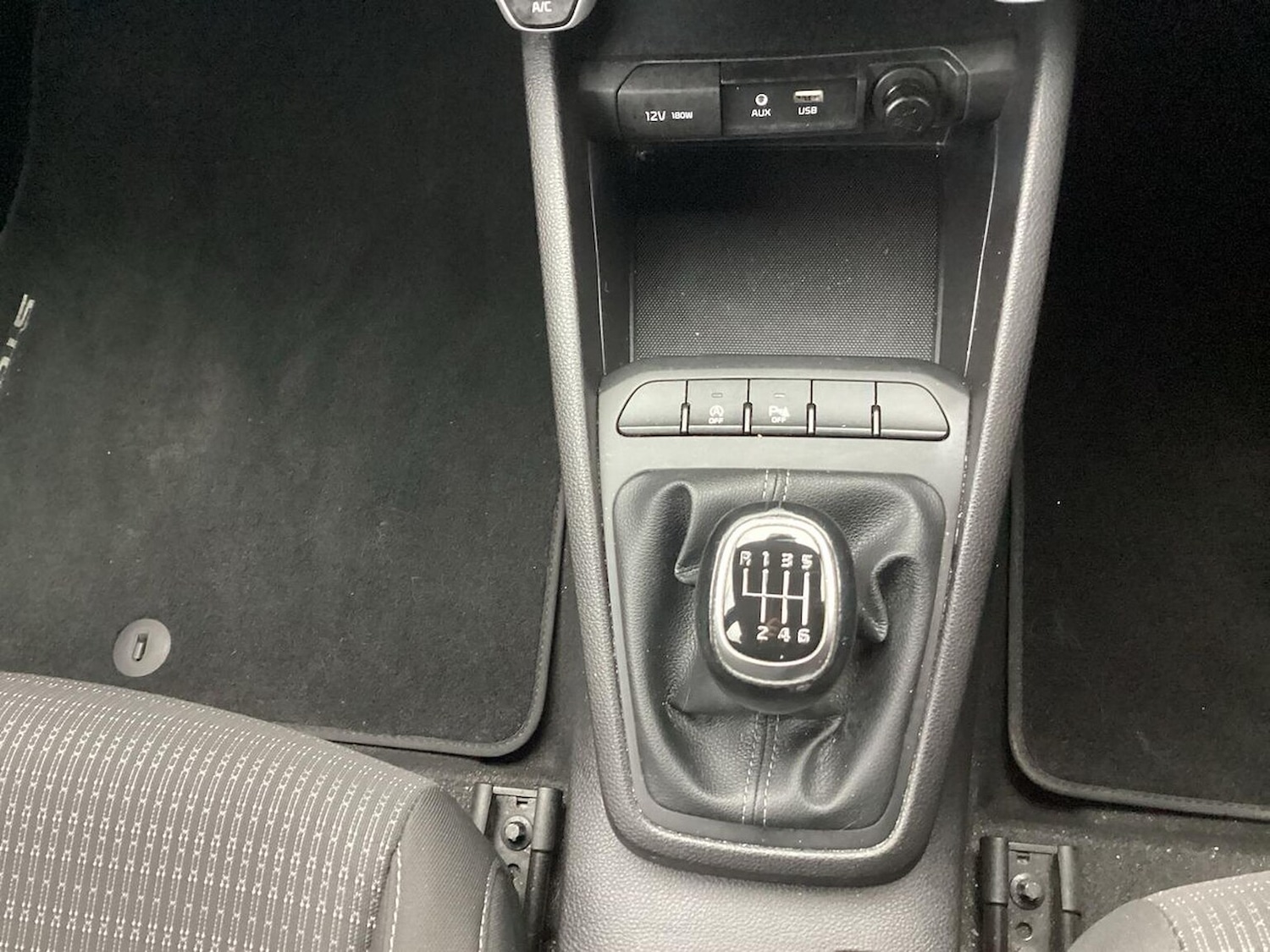 Used Kia Stonic 2019 for sale - 76713196: Photo 13