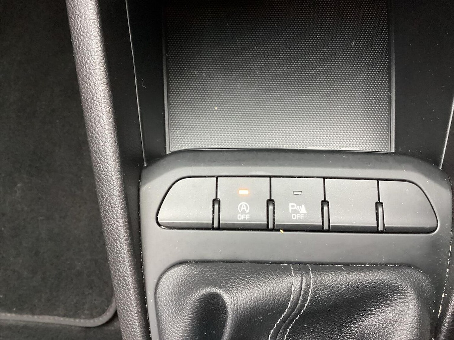 Used Kia Stonic 2019 for sale - 76713196: Photo 22