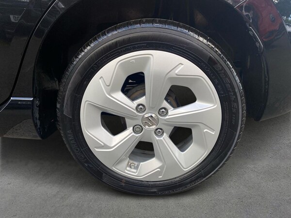 Used Suzuki Swift 2024 for sale - 76037209: Photo 6