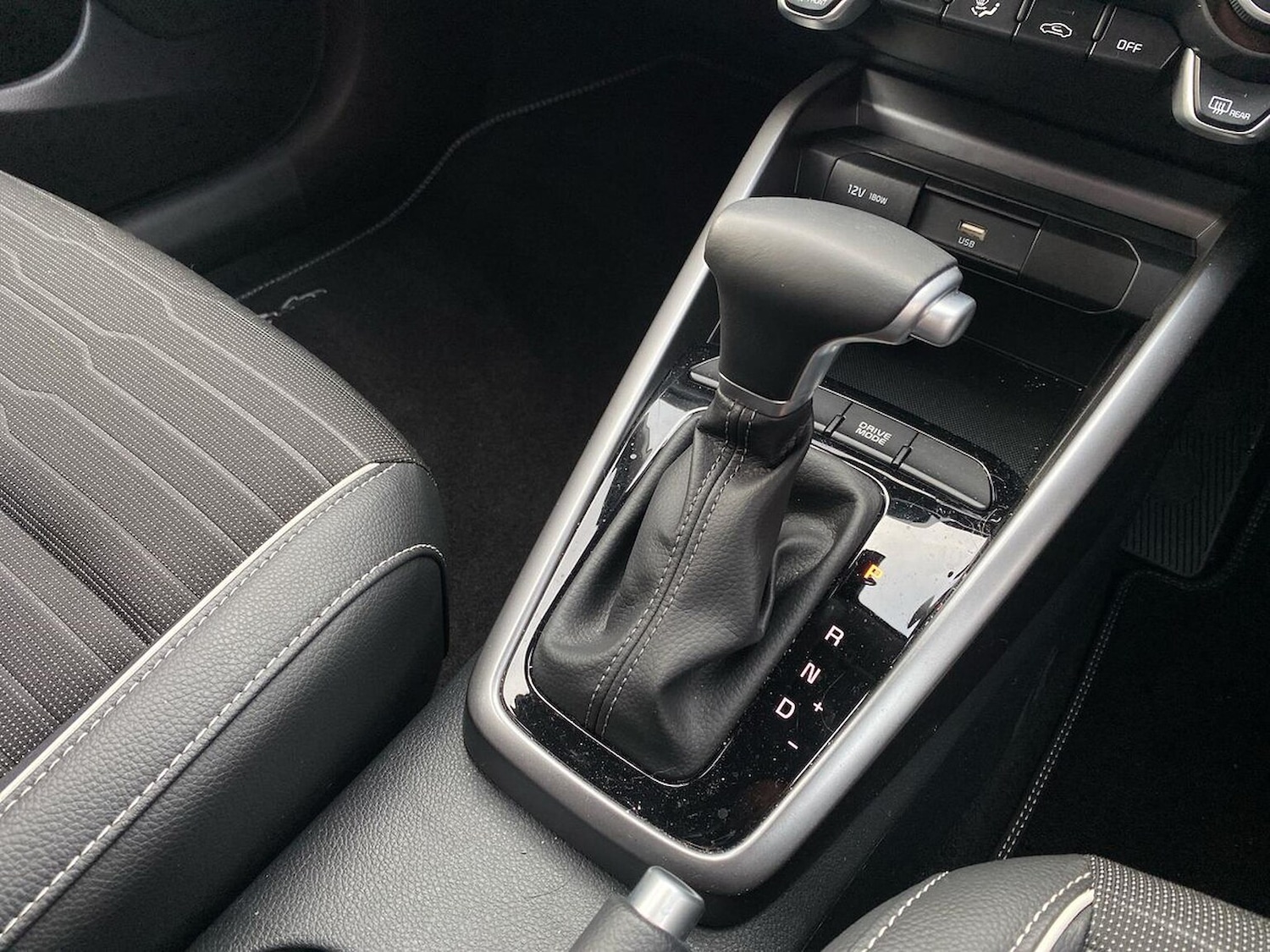 Used Kia Stonic 2025 for sale - 77001863: Photo 13