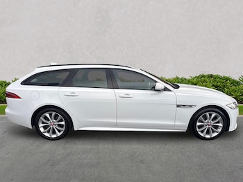 Used Jaguar XF 2019 for sale - 76091082: Photo 3