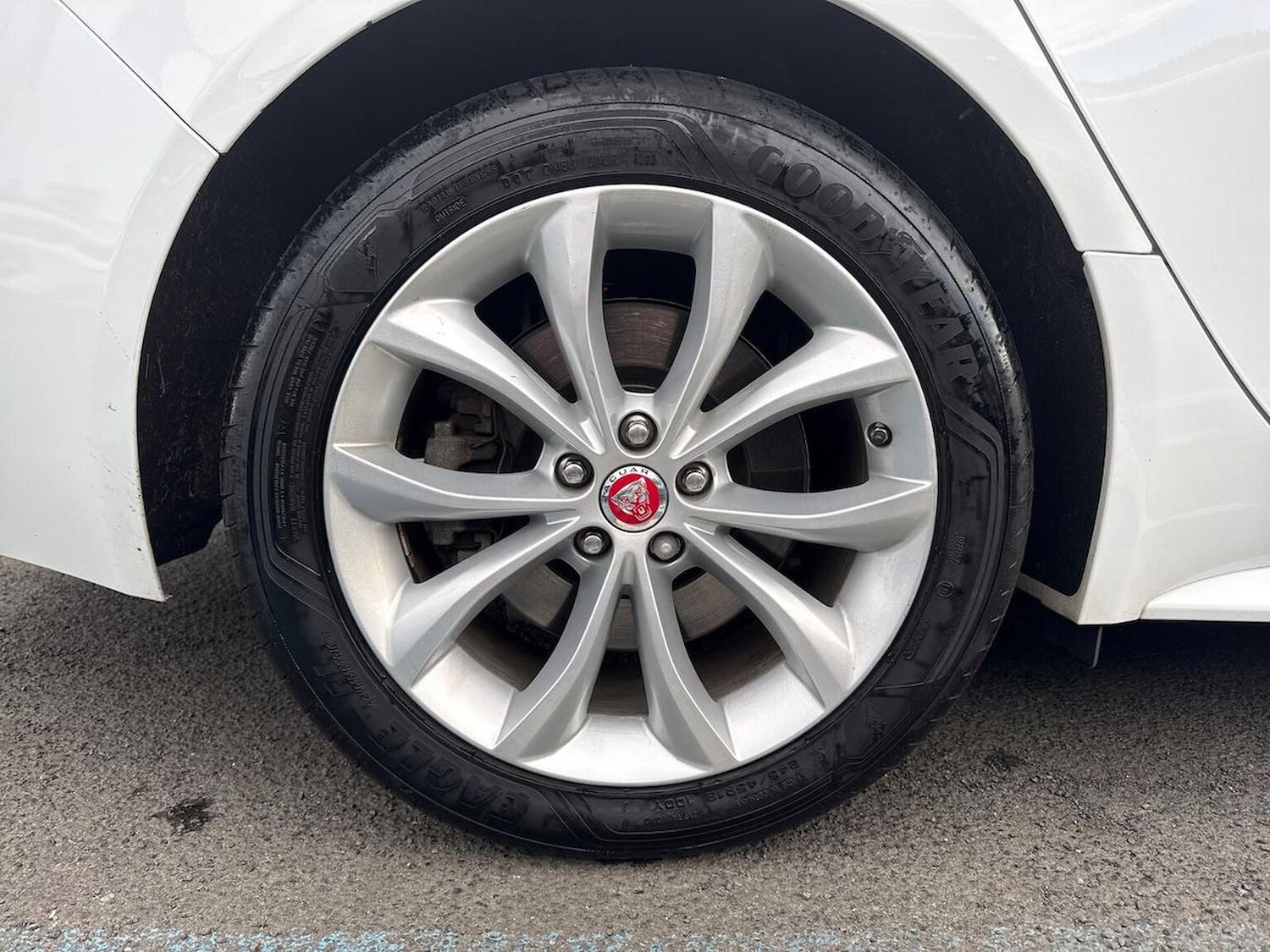 Used Jaguar XF 2019 for sale - 76091082: Photo 6