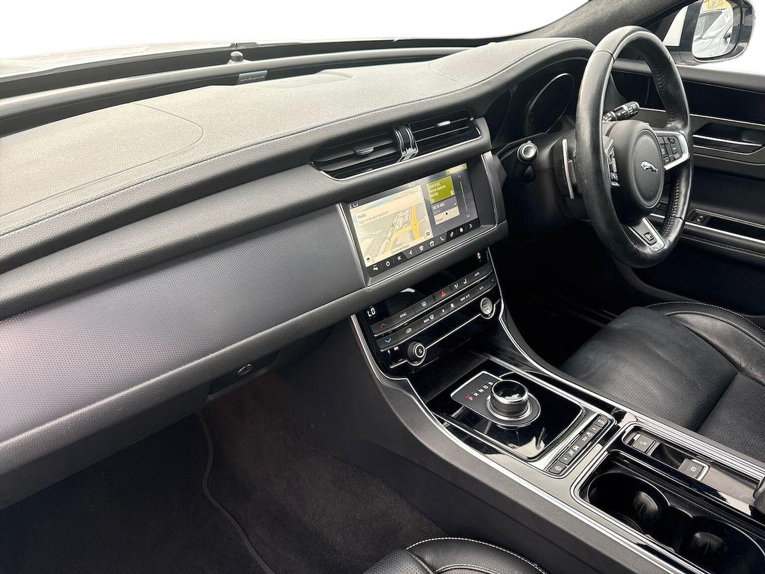 Used Jaguar XF 2019 for sale - 76091082: Photo 7