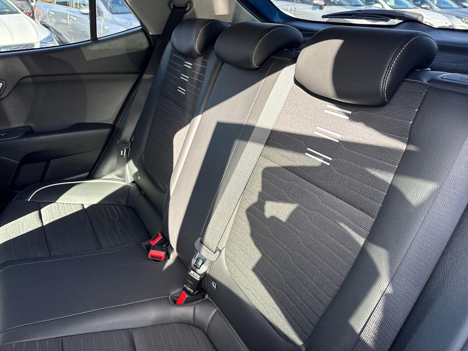 Used Kia Stonic 2022 for sale - 76207487: Photo 16