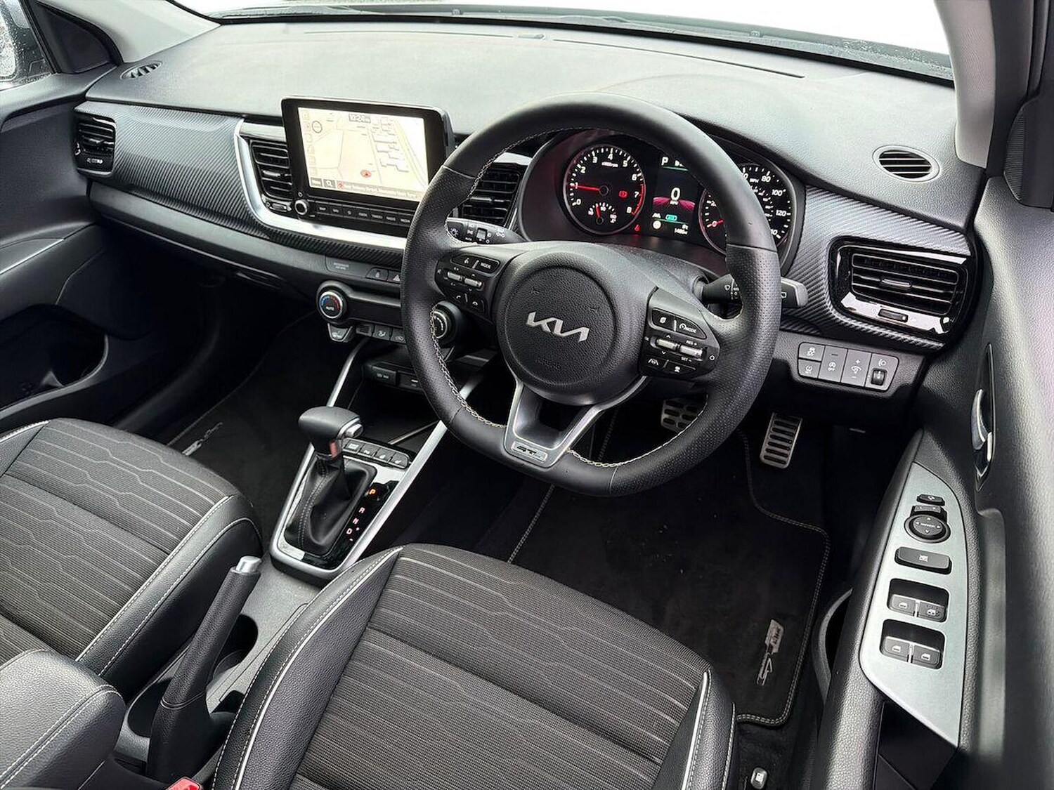 Used Kia Stonic 2024 for sale - 76845261: Photo 15