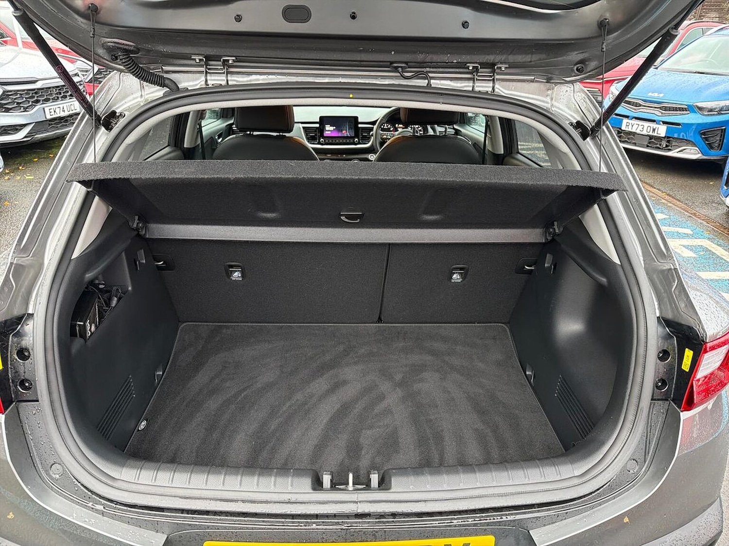 Used Kia Stonic 2024 for sale - 76845261: Photo 17